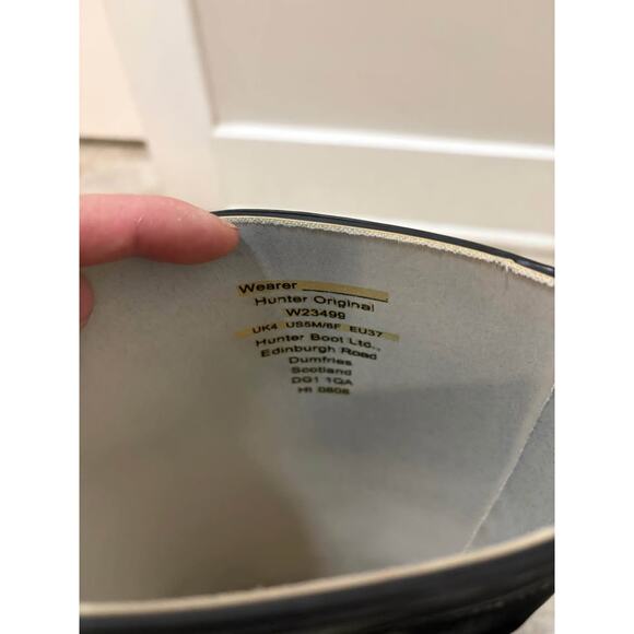 Sz 6 - Hunter Rain Boots - Picture 7 of 7